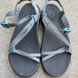Women’s Tevas